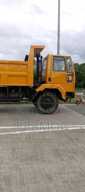 Ashok-Leyland Tipper 2010 Lorry (Used)