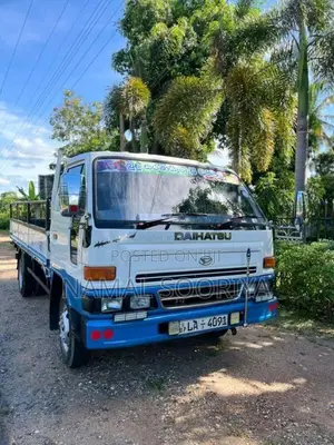 Daihatsu Daihatsu 2005 Lorry (Used)