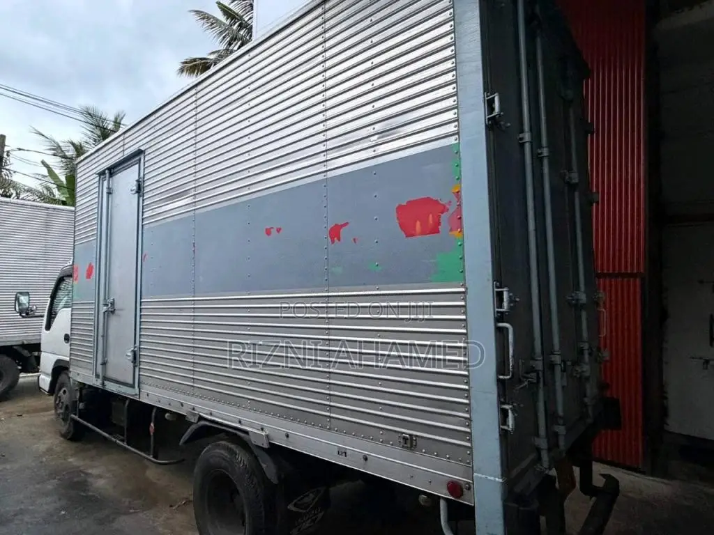 Isuzu 14.5 Pattu Muna 2001 Lorry (Used)