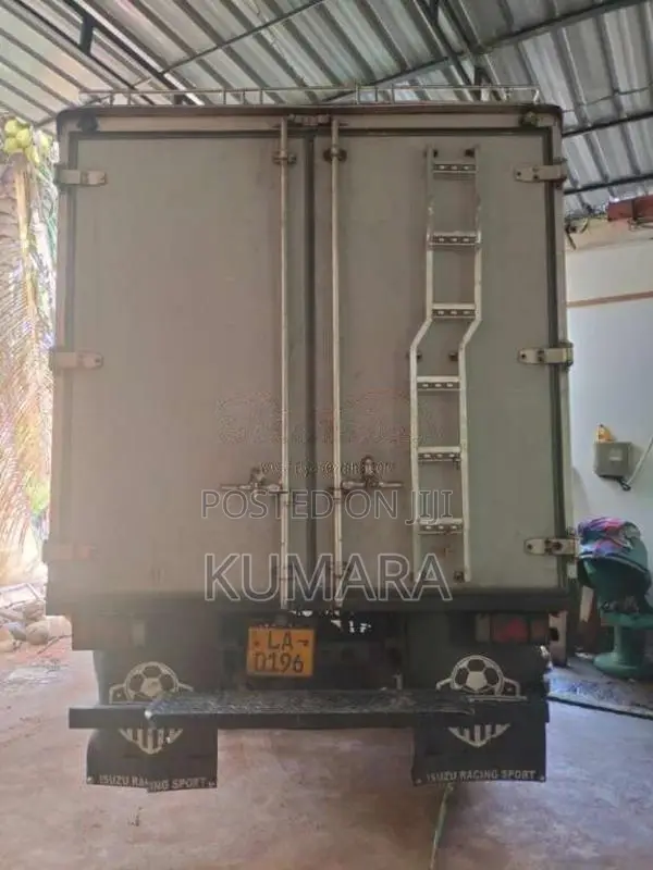 Isuzu 14.5 Freezer 2001 Lorry (Used)