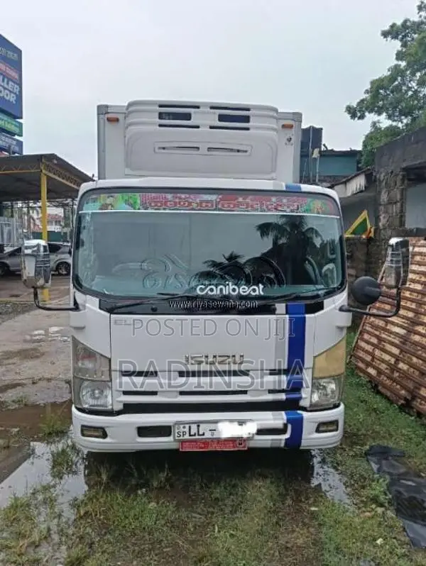 Isuzu Freezer 2011 Lorry (Used)