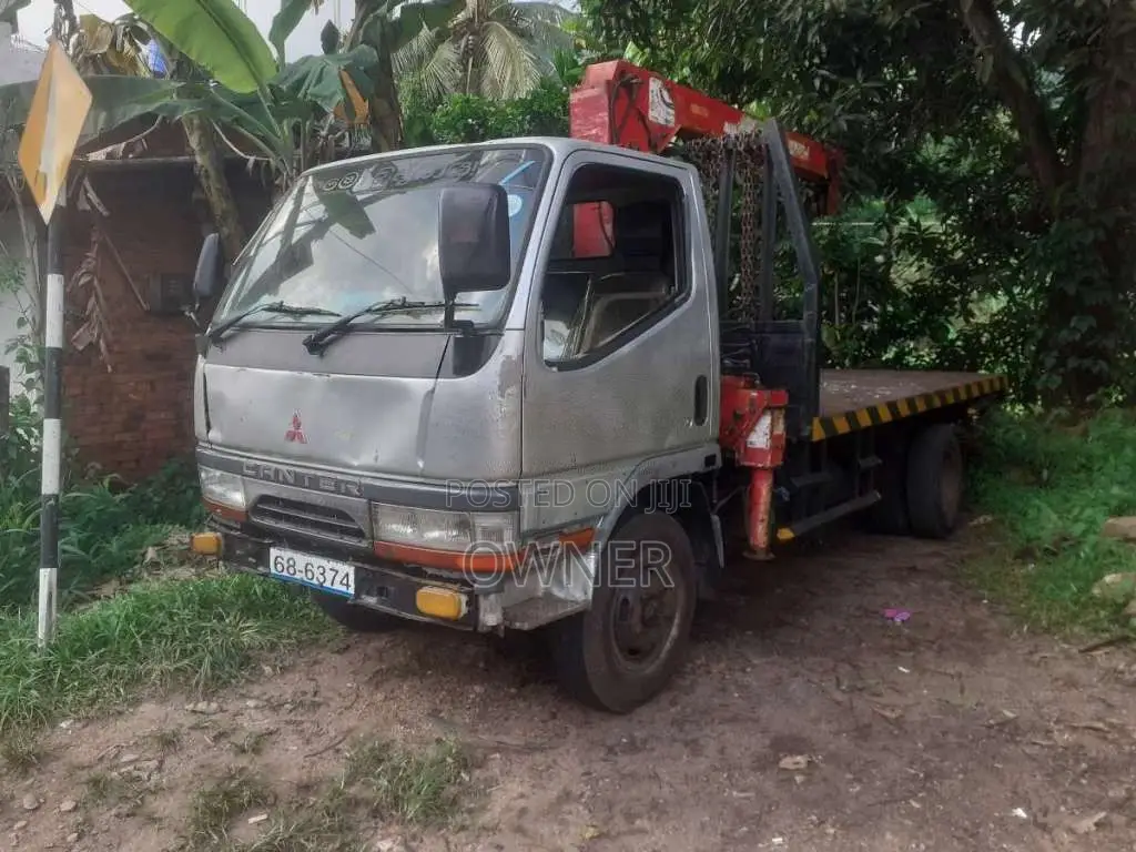Mitsubishi Boom 1995 Lorry (Used)