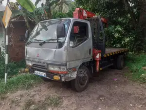 Mitsubishi Boom 1995 Lorry (Used)