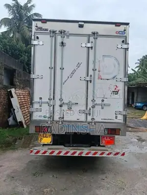 Isuzu Freezer 2011 Lorry (Used)
