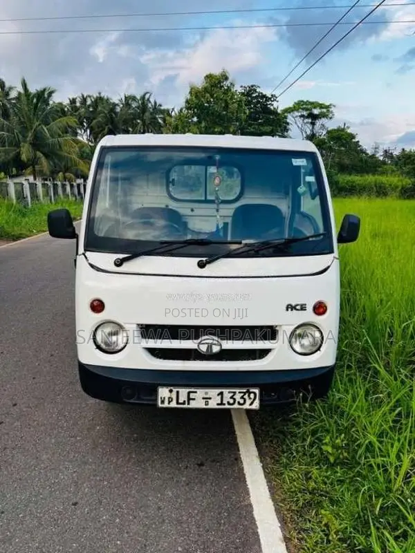 Tata Dimo Batta 2003 Lorry (Used)