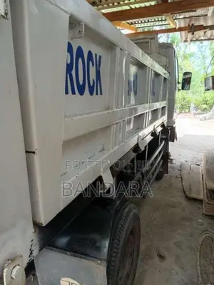 Tata 407 2005 Lorry (Used)