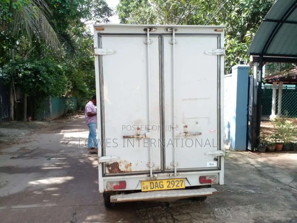 Tata Dimo Batta 2018 Lorry (Used)