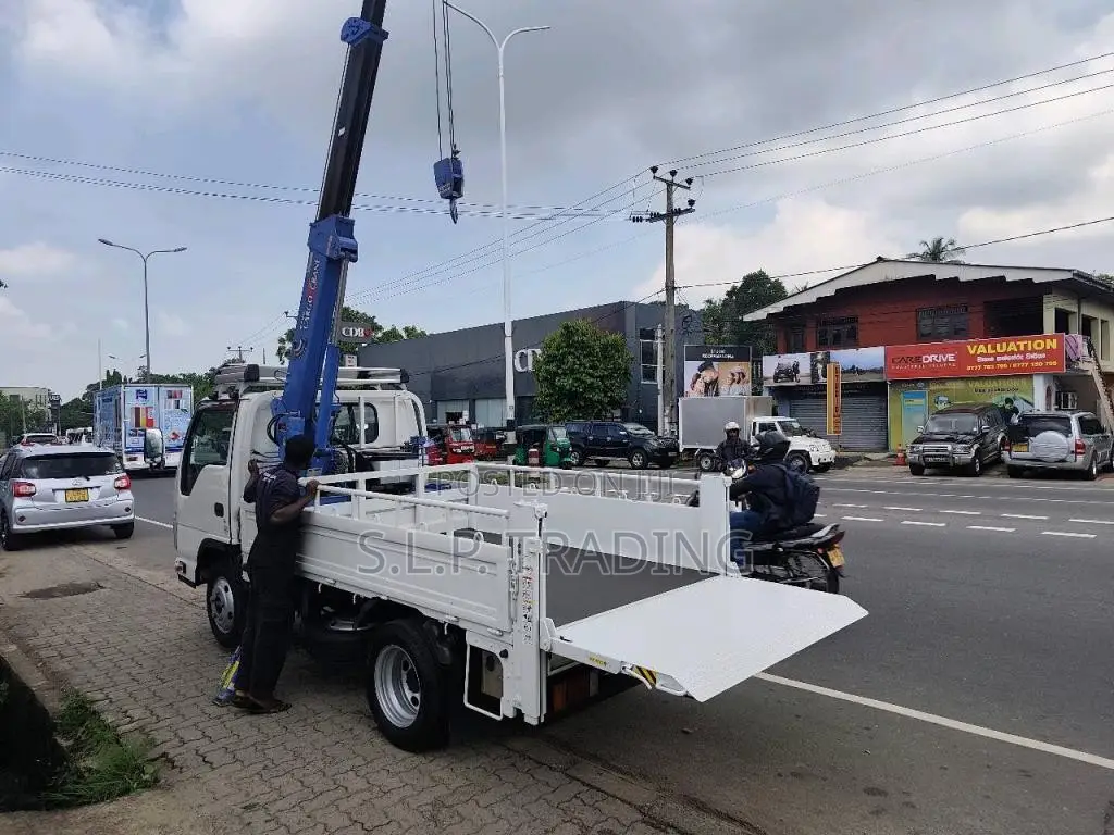 Isuzu ELF 2017 Lorry Unregistered (Recondition)
