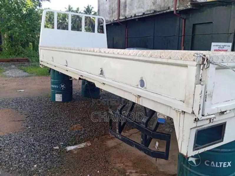 Isuzu ELF 2020 Lorry (Used)