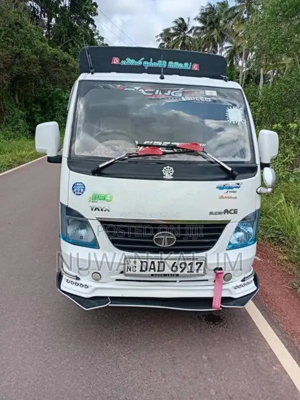 Tata Dimo Lokka 2016 Lorry (Used)