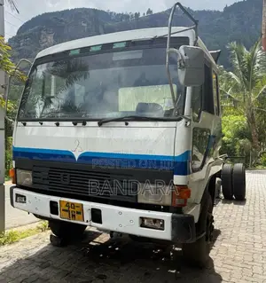 Mitsubishi Fuso 1984 Lorry (Used)