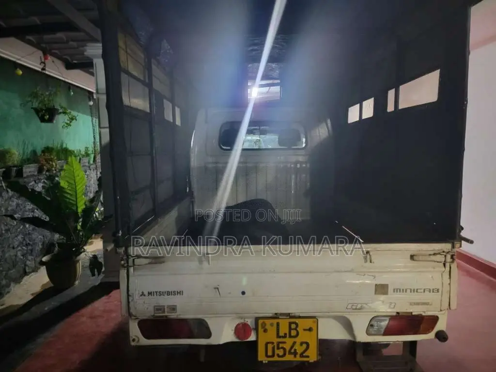Mitsubishi Buddy 2000 Lorry (Used)