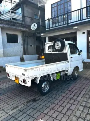 Daihatsu Hijet 2001 Lorry (Used)