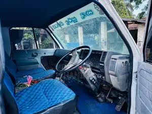 Isuzu ELF 14.5 1982 Lorry (Used)