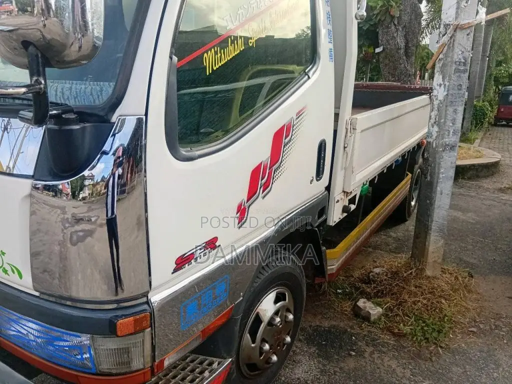 Mitsubishi Canter 1995 Lorry (Used)