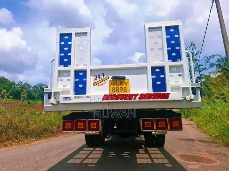 Isuzu Carrier 2007 Lorry (Used)