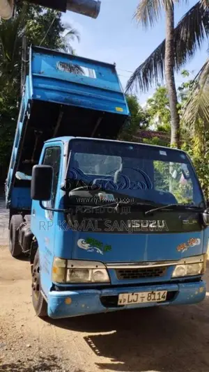 Isuzu Tipper 2005 Lorry (Used)