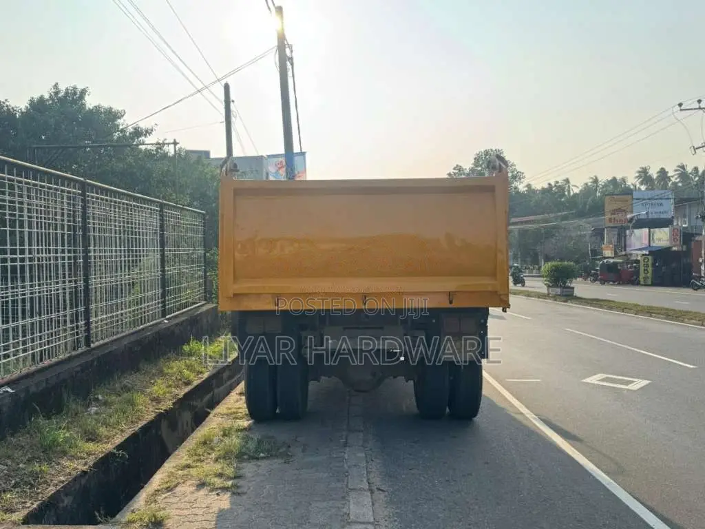 Ashok-Leyland Cargo 2017 Lorry (Used)