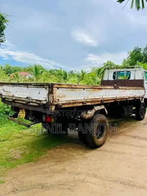 Isuzu ELF 4HF1 1994 Lorry (Used)