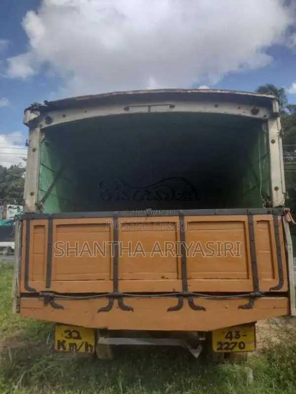 Tata 1210 1992 Lorry (Used)