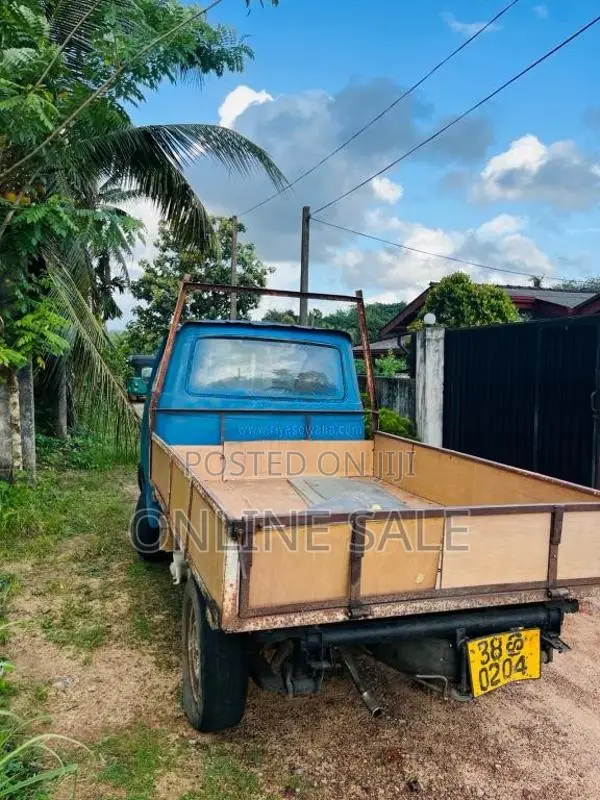 Mitsubishi Delica T120 1982 Lorry (Used)