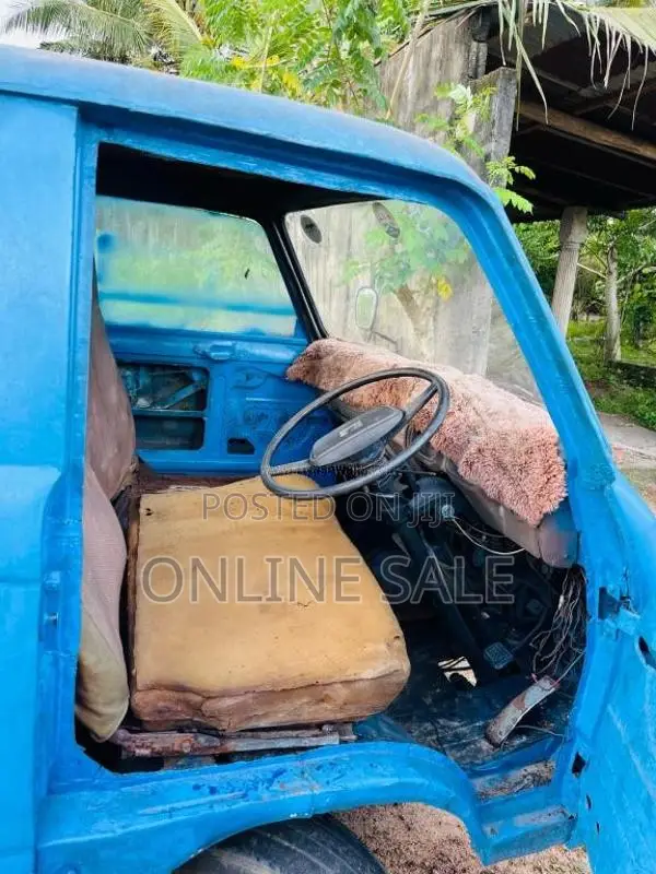 Mitsubishi Delica T120 1982 Lorry (Used)