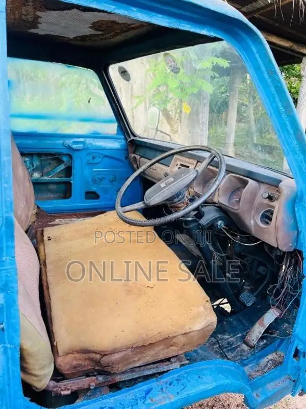Mitsubishi Delica T120 1982 Lorry (Used)