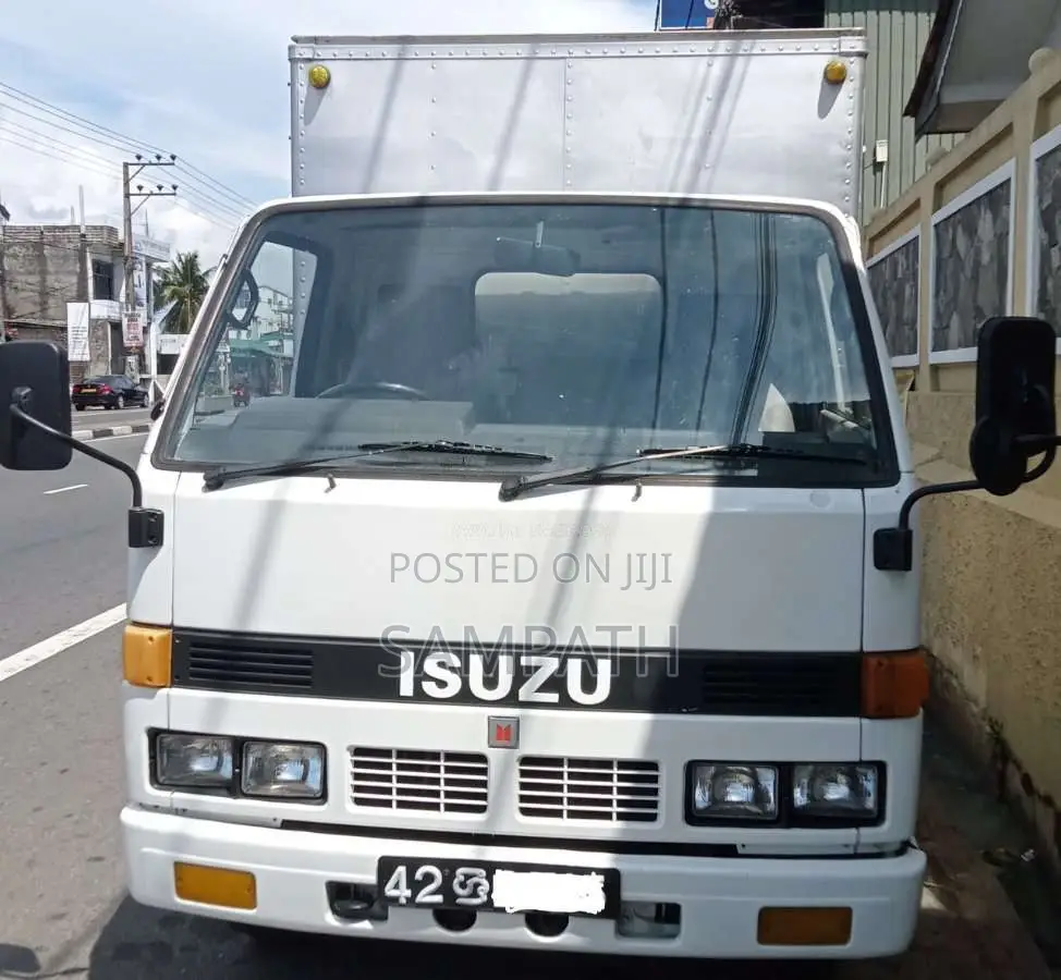 Isuzu NKR 1984 Lorry (Used)