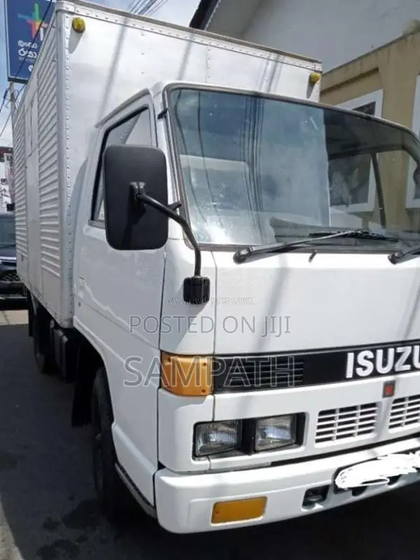Isuzu NKR 1984 Lorry (Used)
