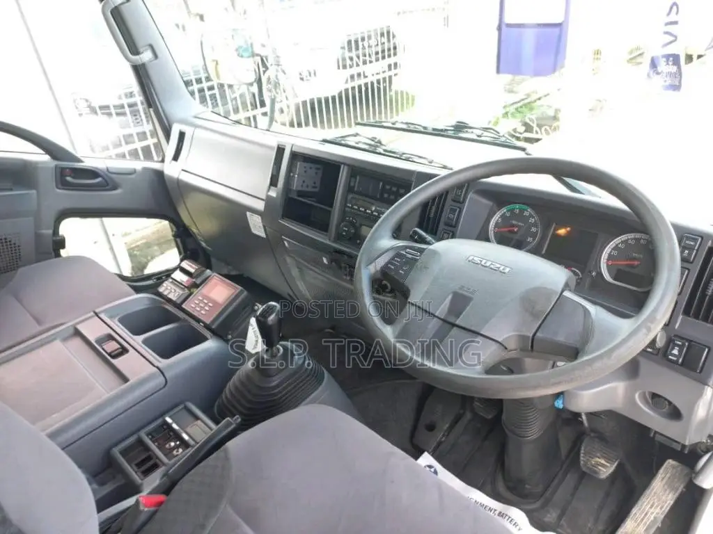 Isuzu Forward 2017 Lorry Unregistered (Recondition)