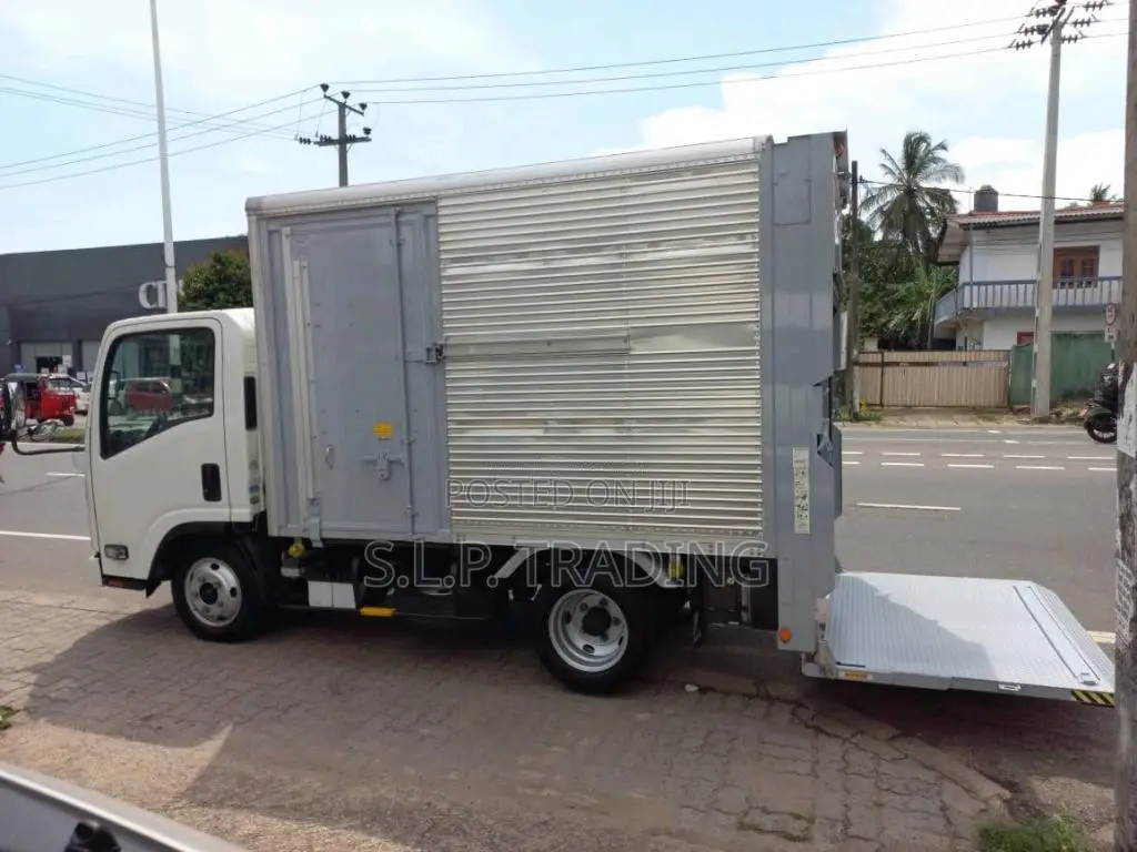 Isuzu ELF 2018 Lorry Unregistered (Recondition)