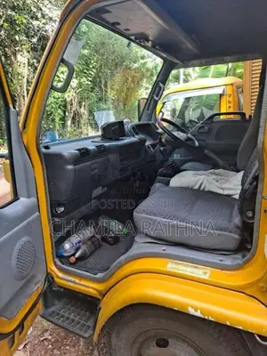 Isuzu NKR 1999 Lorry (Used)