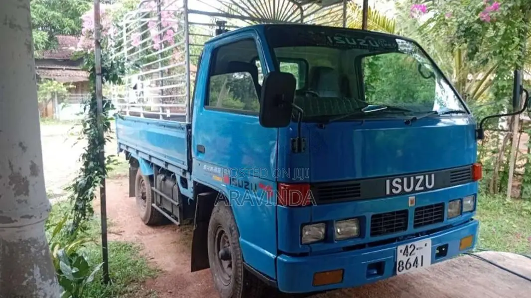 Isuzu NKR ELF 250 1986 Lorry (Used)