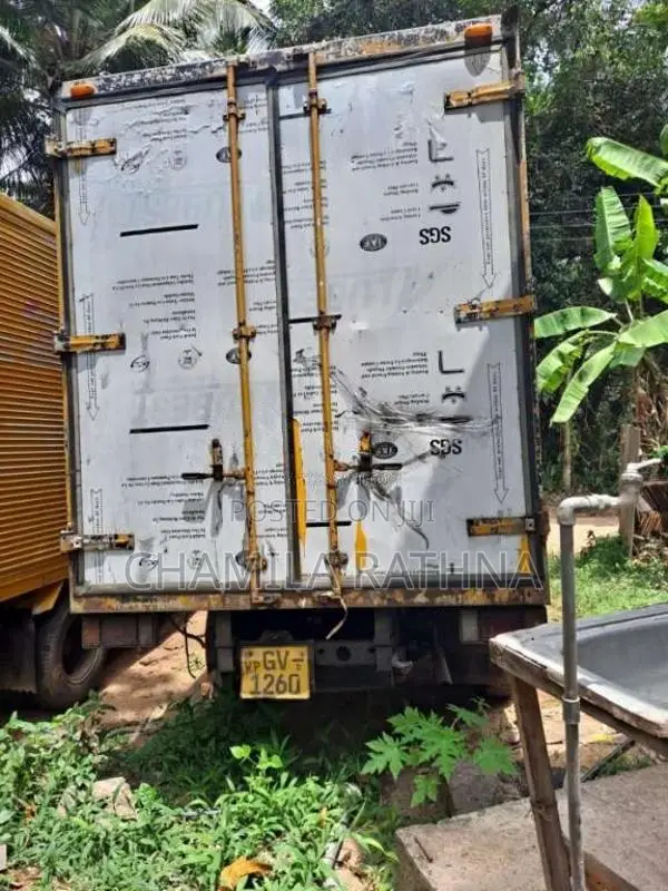Isuzu NKR 1999 Lorry (Used)