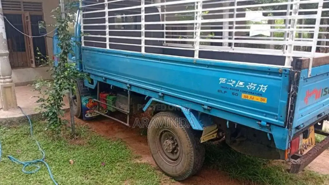 Isuzu NKR ELF 250 1986 Lorry (Used)