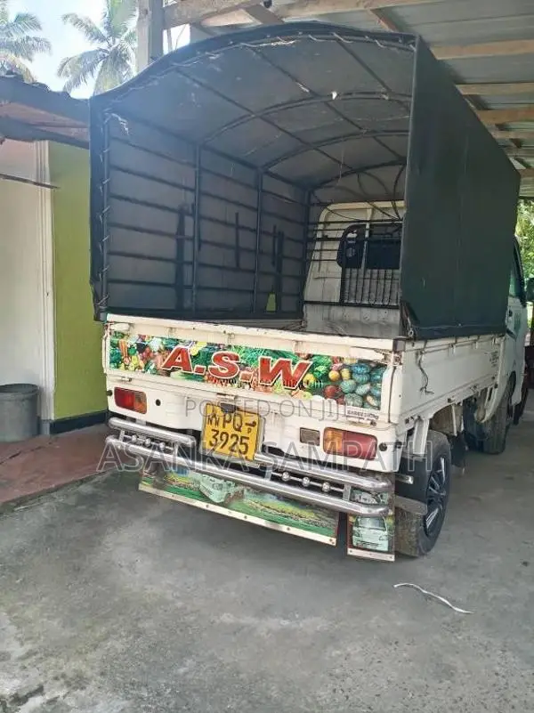 Daihatsu Hijet 2011 Lorry (Used)