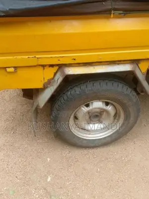Tata Dimo Batti 2010 Lorry (Used)
