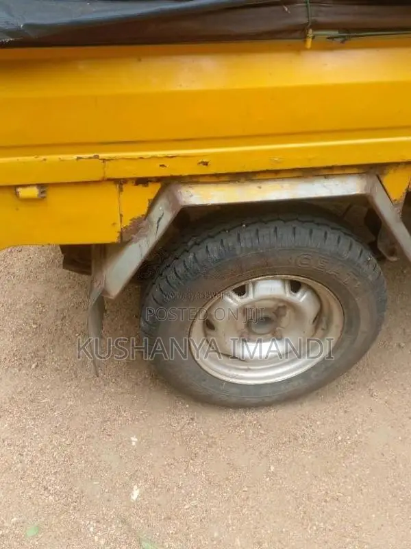 Tata Dimo Batti 2010 Lorry (Used)