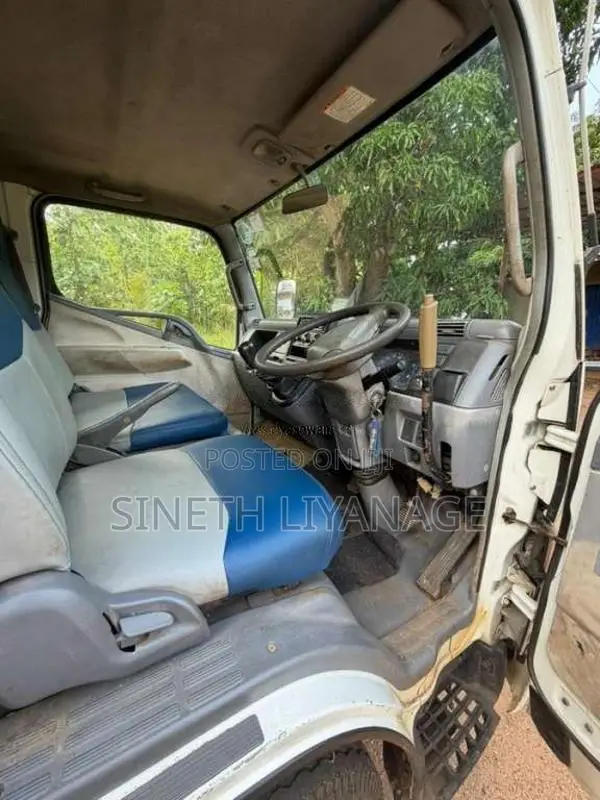 Mitsubishi Canter 2004 Lorry (Used)