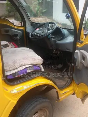 Tata Dimo Batti 2010 Lorry (Used)