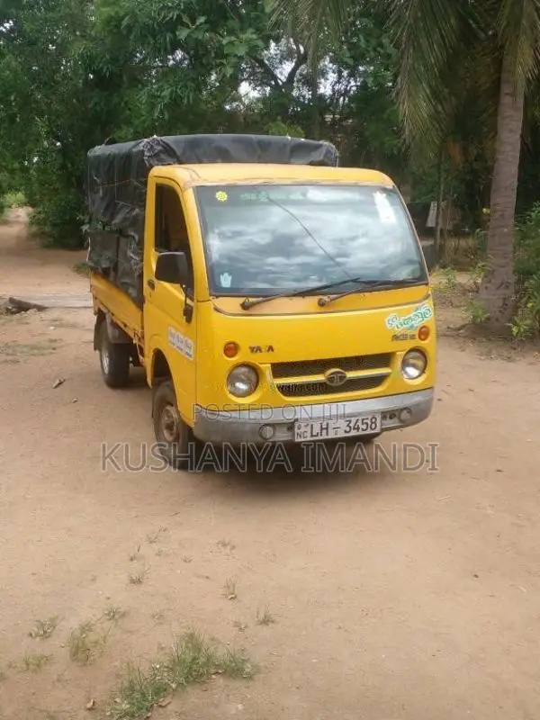 Tata Dimo Batti 2010 Lorry (Used)