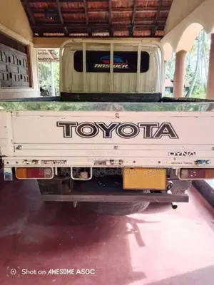 Toyota Dyna 1991 Lorry (Used)