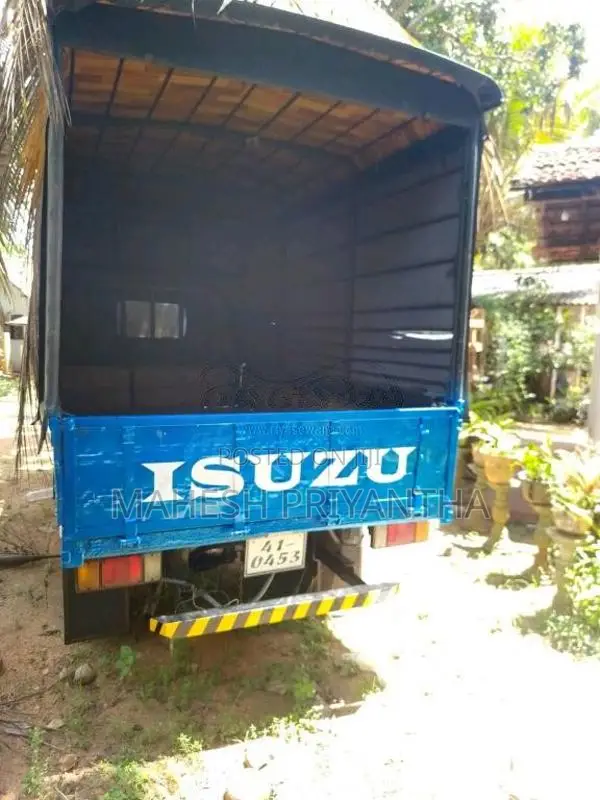 Isuzu Elf 1980 Lorry (Used)