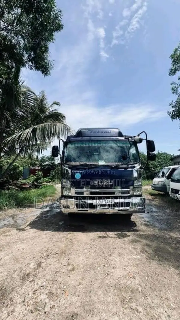 Isuzu FORWARD 2010 Lorry (Used)