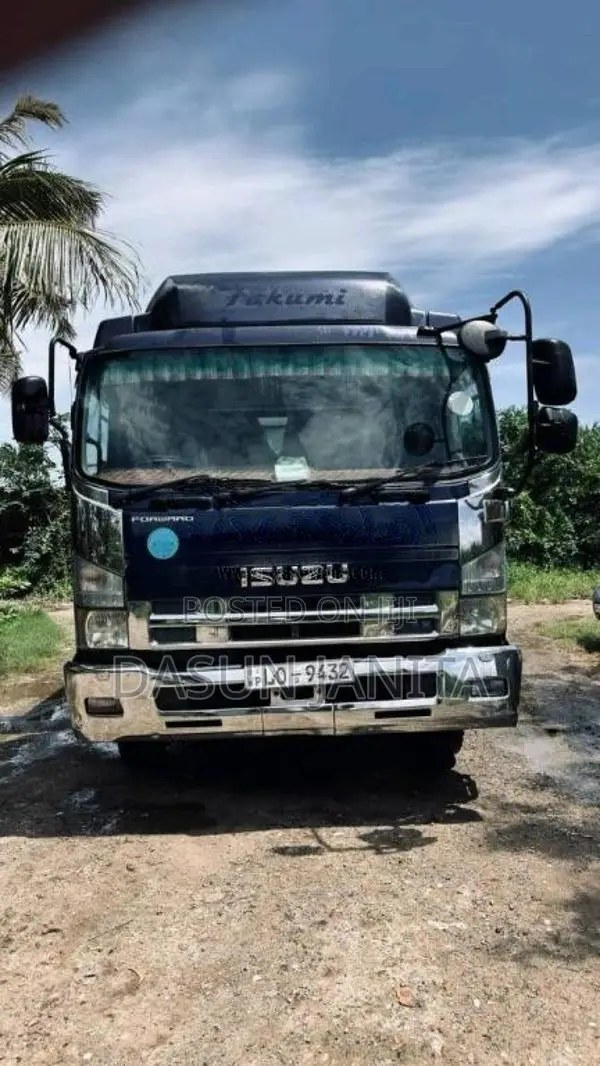 Isuzu FORWARD 2010 Lorry (Used)