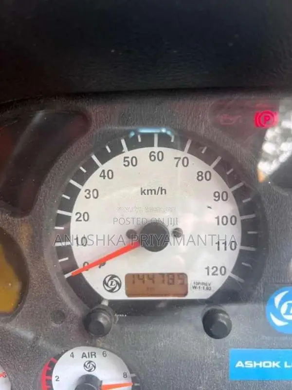 Ashok-Leyland Tipper 2017 Lorry (Used)
