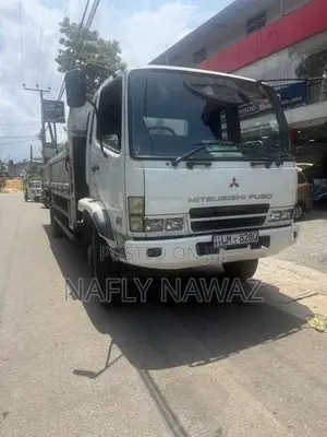 Mitsubishi Fuso 2014 Lorry (Used)