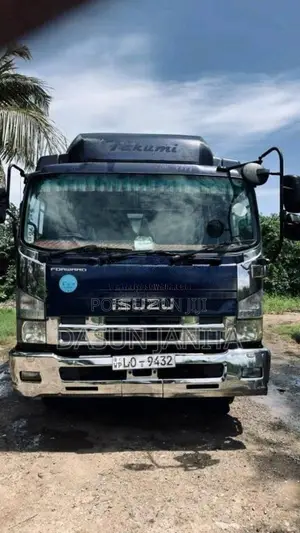 Isuzu FORWARD 2010 Lorry (Used)