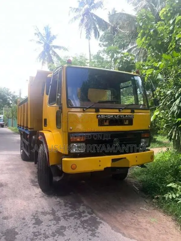Ashok-Leyland Tipper 2017 Lorry (Used)