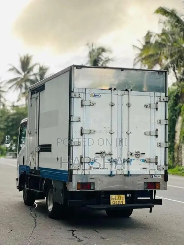 Isuzu ELF 2012 Lorry (Used)